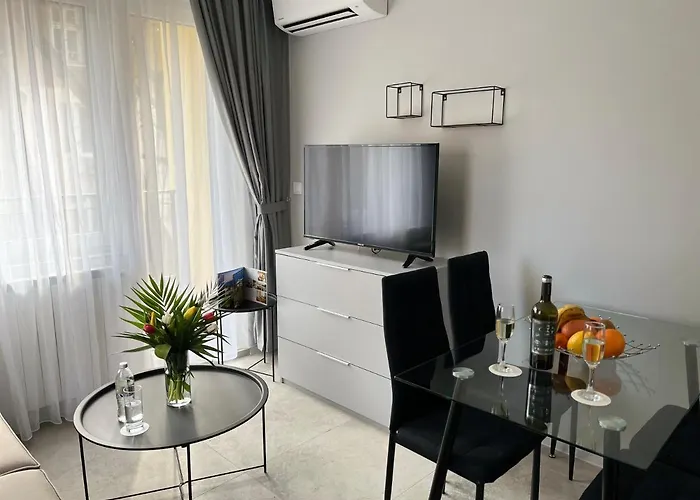 Coop Apartments, - Free Parking Appartamento *