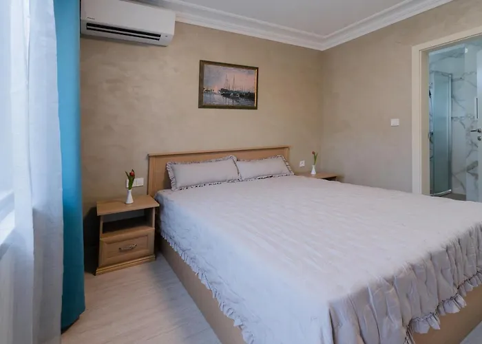 Coop Apartments, - Free Parking Appartamento